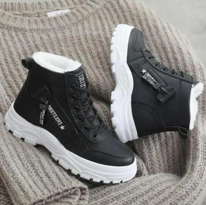 Olwen | Sherpa-Lined Lace-Up Winter Ankle Boots for Women