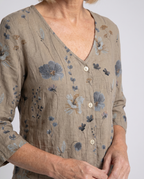 Tira | Blouse with V-Neck and Three-Quarter Sleeves for Women